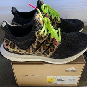 Adidas limited edition Ultraboost DNA sz 6